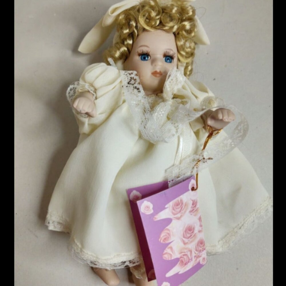 The Rose Collection Porcelain Doll - Diana (1 Of 5000) 7 inches (D2)